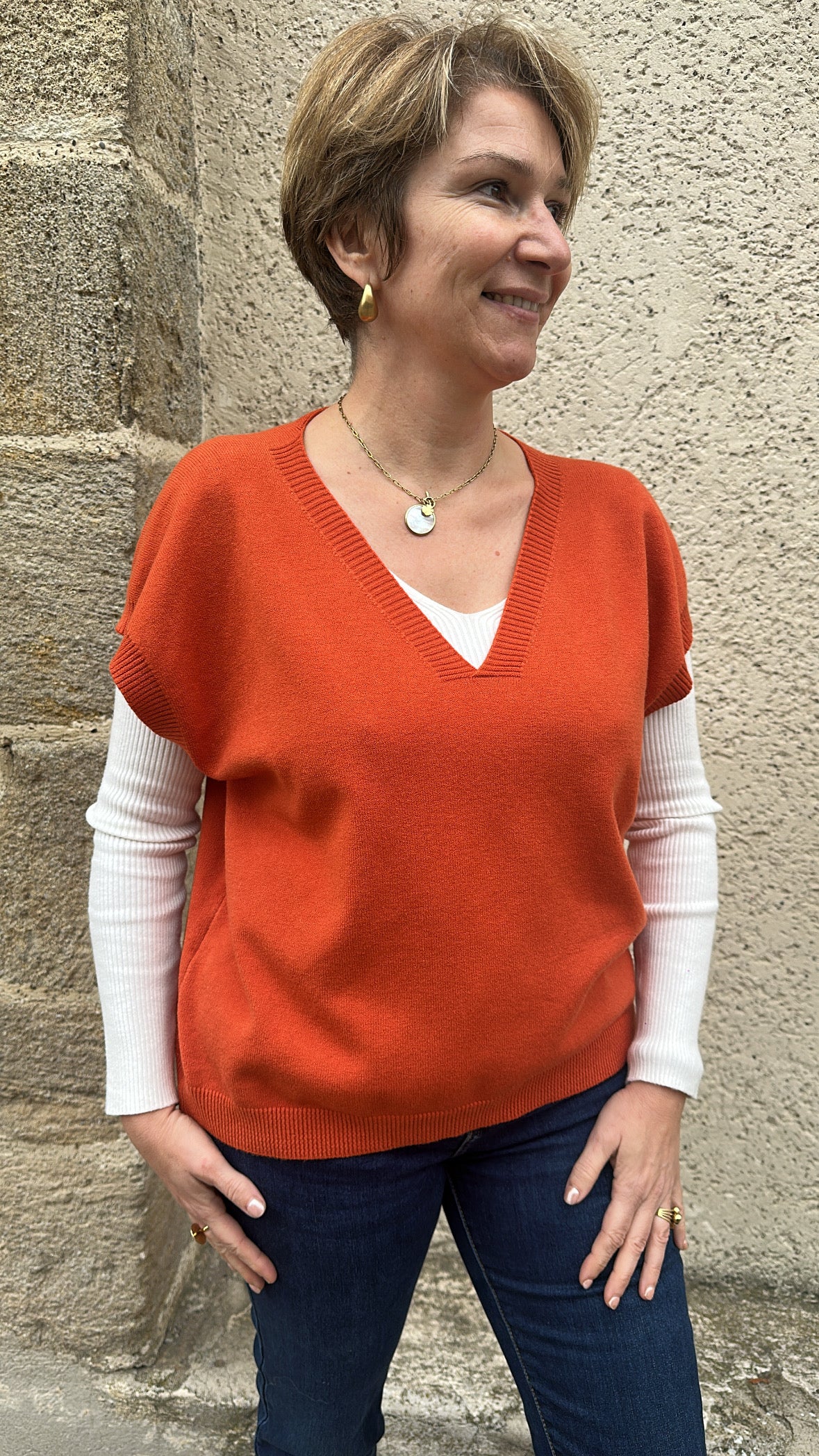Pull col V sans manche