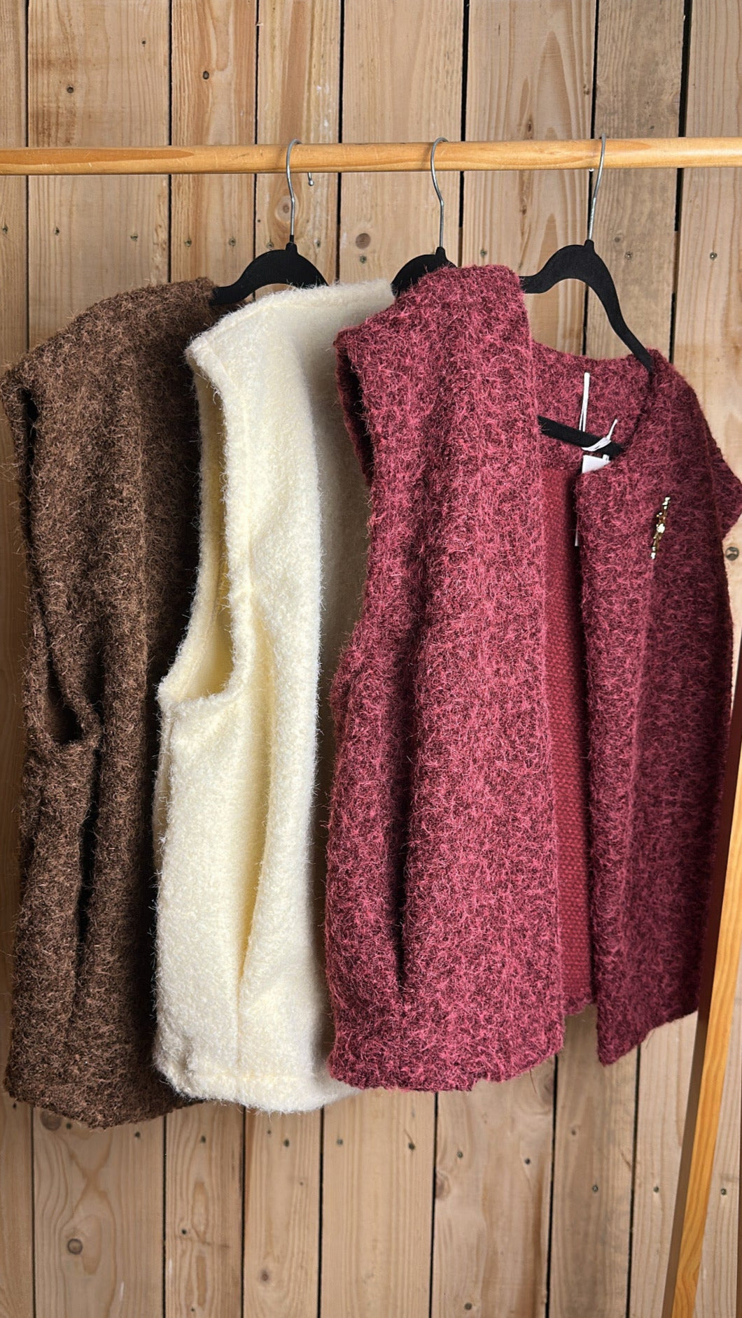 Gilet sans manche avec broche
