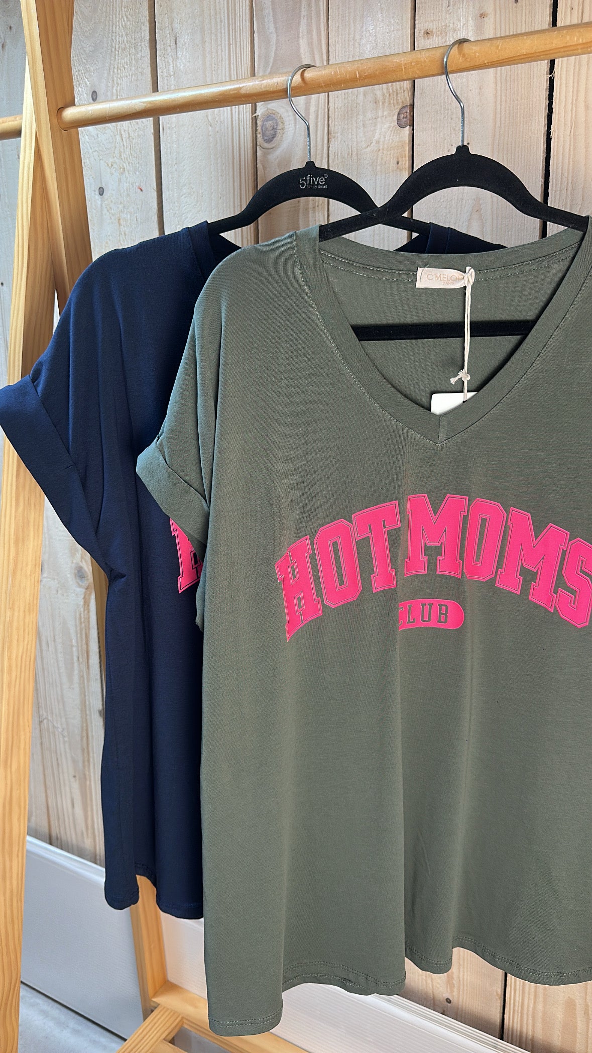 T shirt " HOT MOM CLUB "