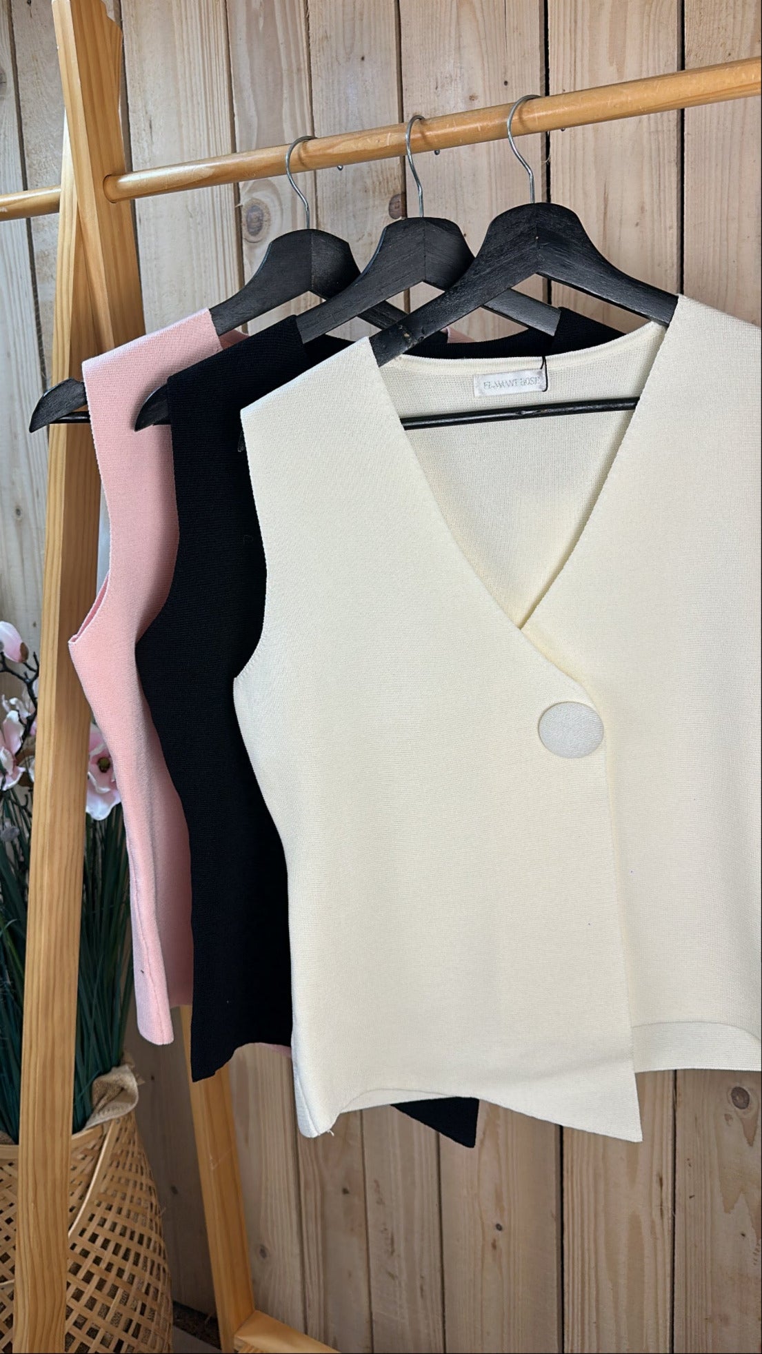 Le Gilet Sans Manches "Chic Minimaliste"