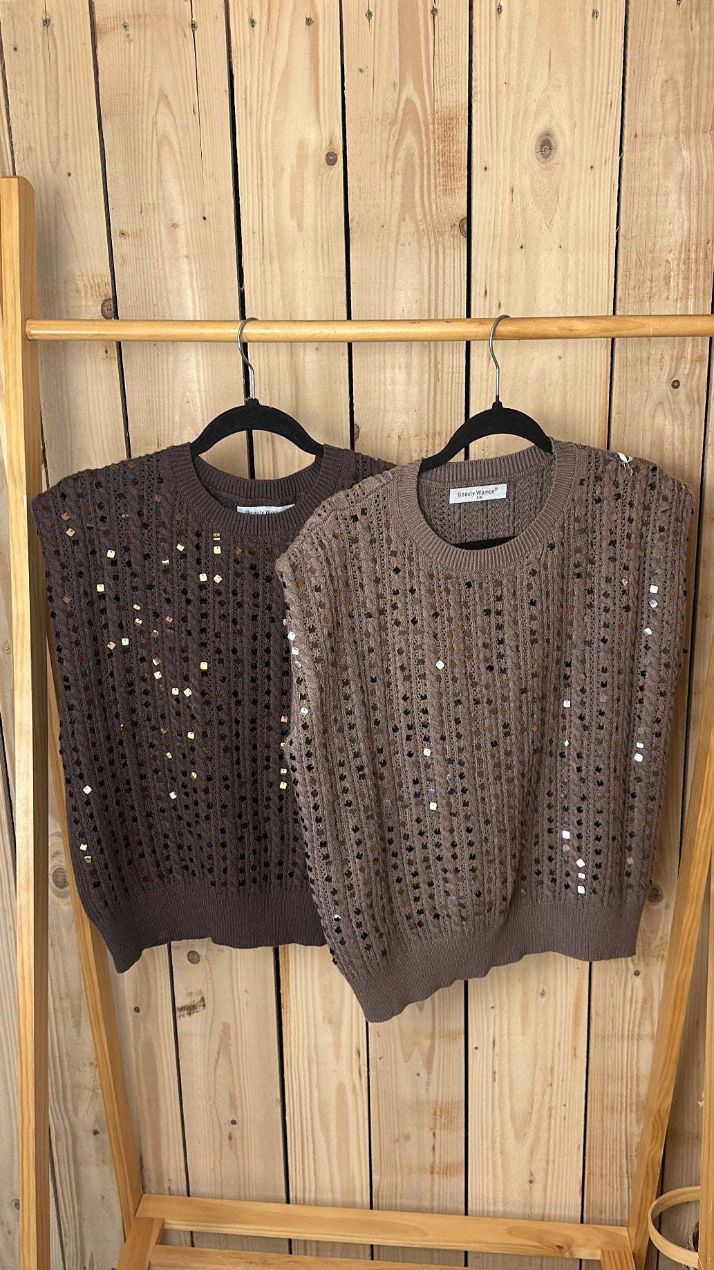 Pull sans manche à strass