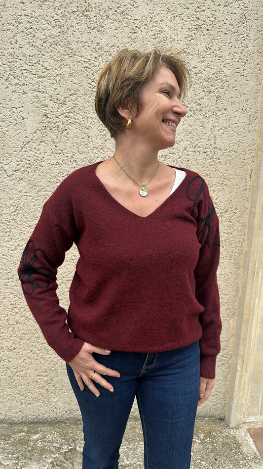 Pull fleurs brodées