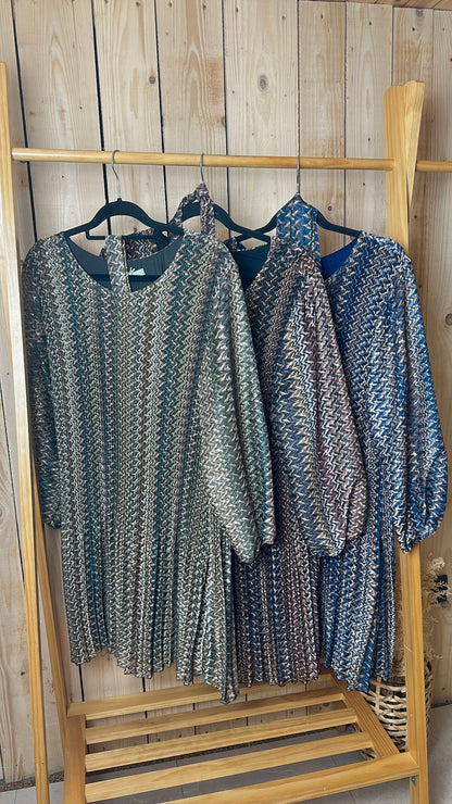 Robe plissée à motif