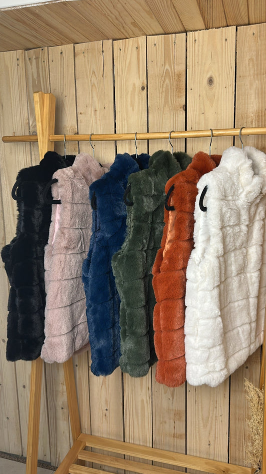 Veste sans manche en fausse fourrure