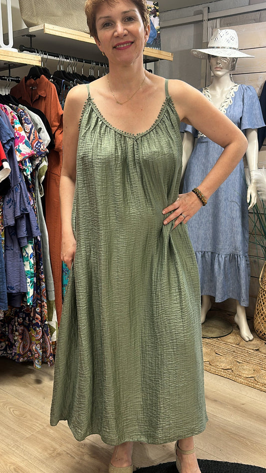 Robe longue plissée
