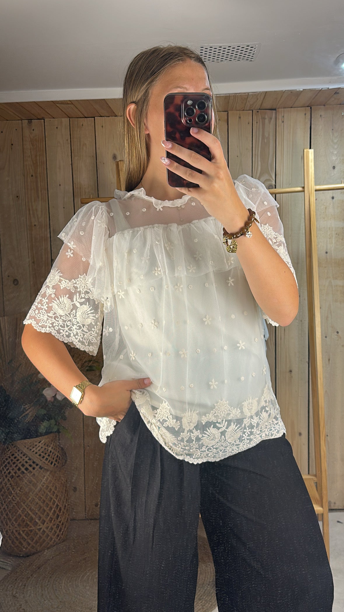 Blouse en tulle et broderie anglaise