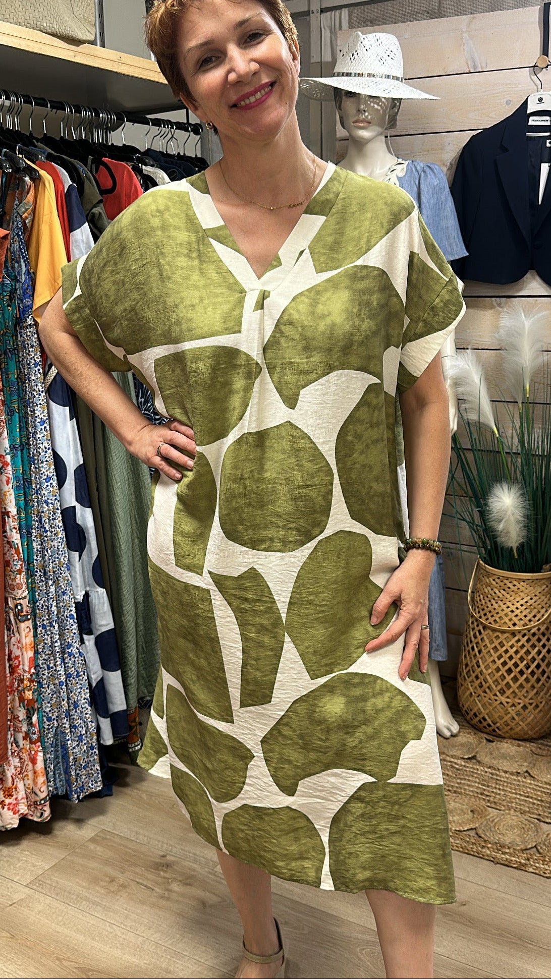 Robe motif vert olive