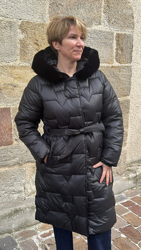 Manteau long à capuche fourrure