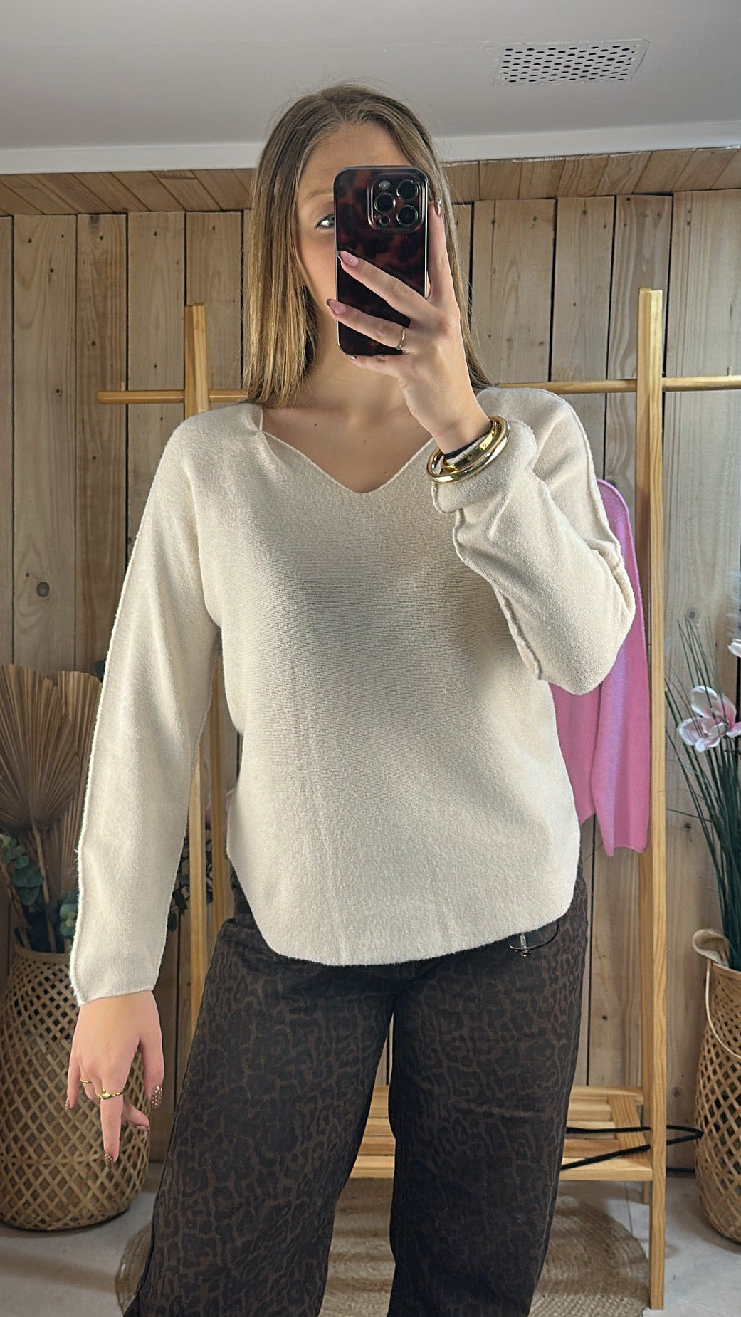 Pull Col V "Douceur" – Frais & Décontracté