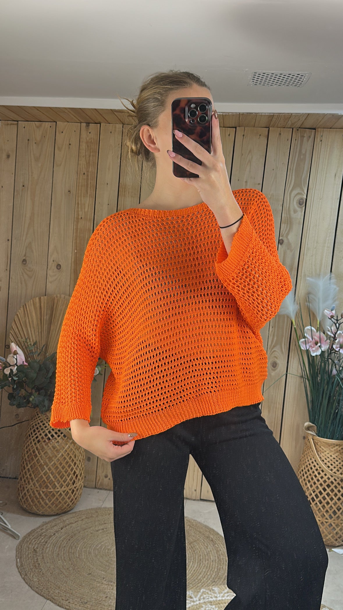 Pull crochet orange