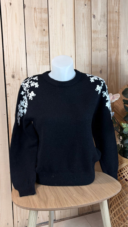 Pull noir